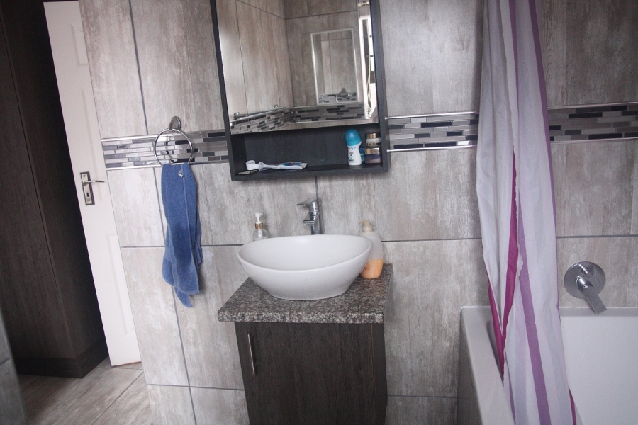 5 Bedroom Property for Sale in Dana Bay Western Cape